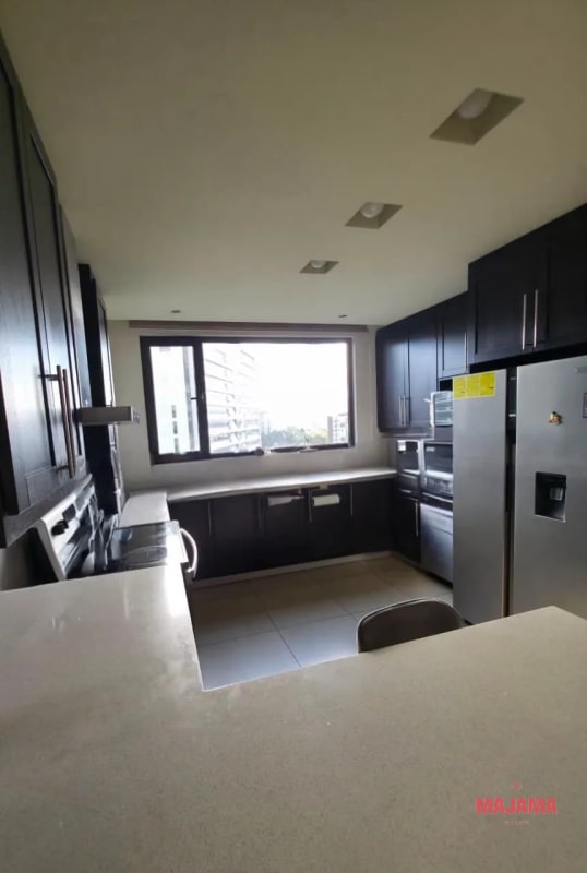 APARTAMENTO EN RENTA ZONA 10, CODIGO 28_AR11 - 13