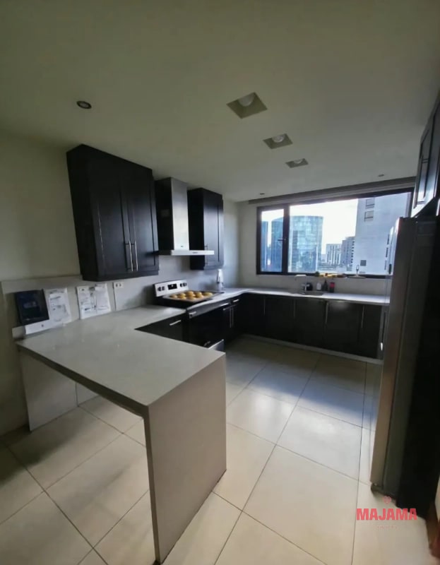 APARTAMENTO EN RENTA ZONA 10, CODIGO 28_AR11 - 12