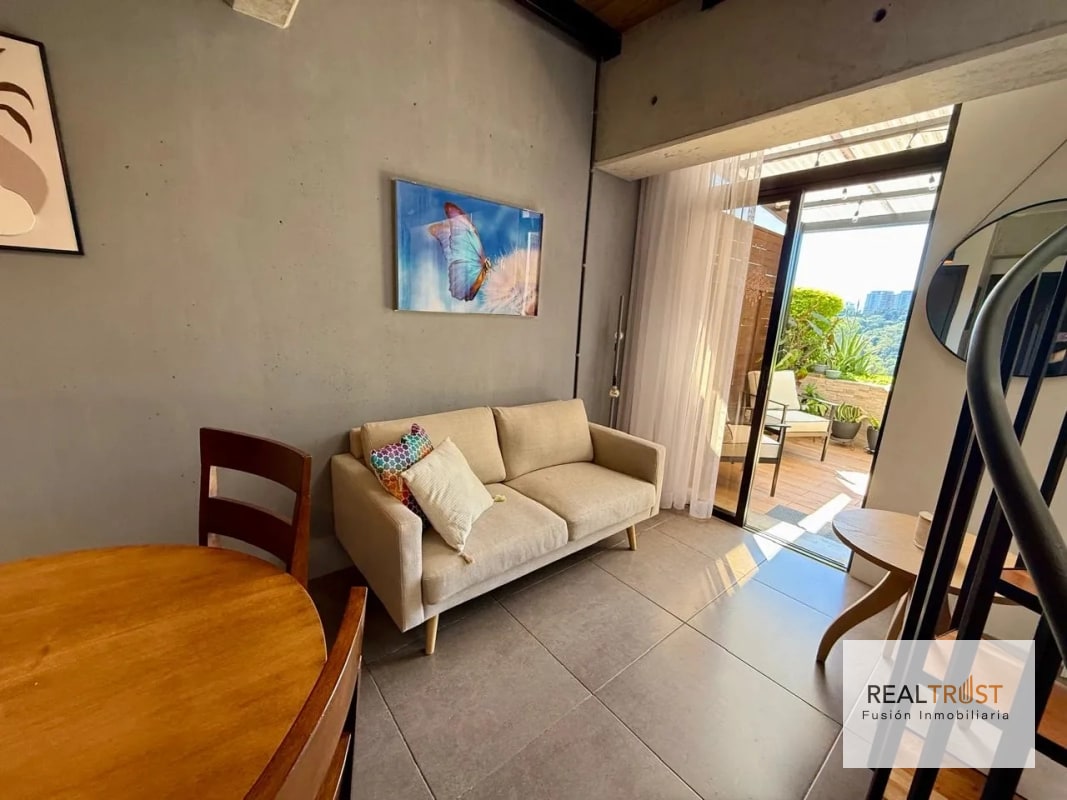 Rento apartamento tipo loft de una habitación en zona 10 - 1