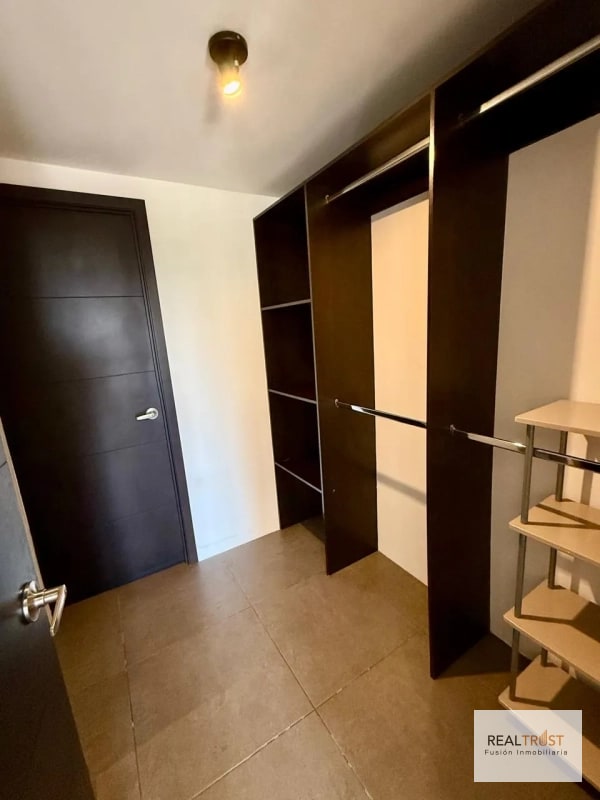 Rento apartamento tipo loft de una habitación en zona 10 - 5