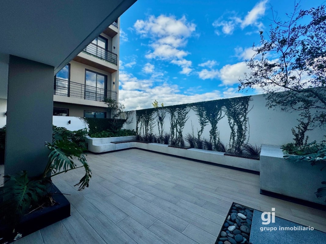 Apartamento de 3 dormitorios + cuarto de servicio en venta en zona 13 - 6