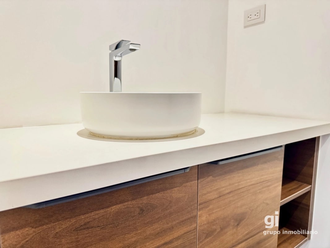 Apartamento de 2 dormitorios + jardín en venta en zona 13 - 13