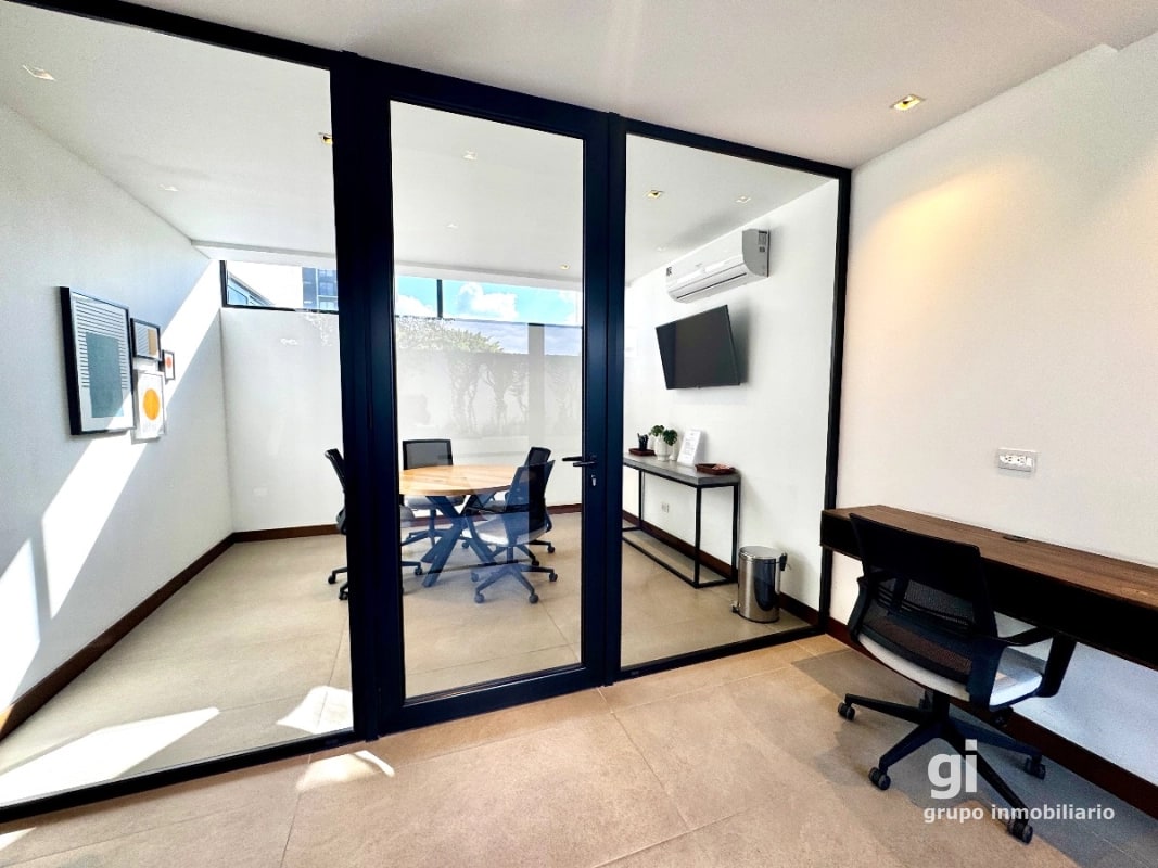 Apartamento de 2 dormitorios en venta en zona 13 - 6