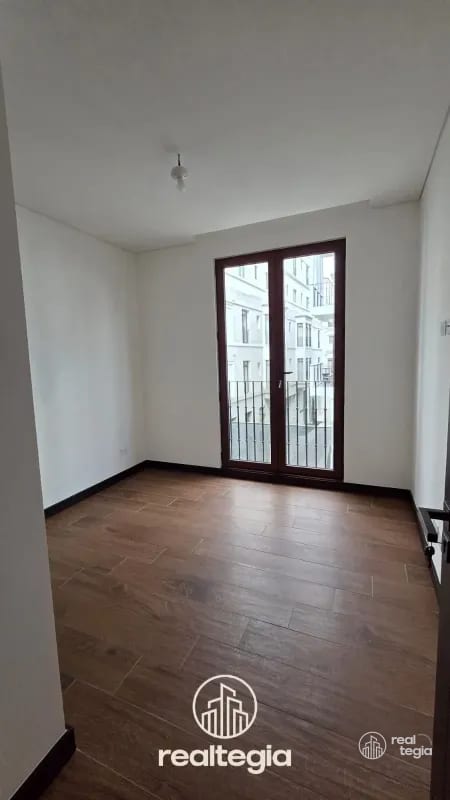 APARTAMENTO EN LIRIOS DE CAYALÁ — Apartamento en Venta en Zona 16, Guatemala, Ciudad — foto 5 de 9