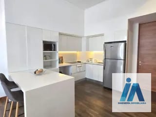 APARTAMENTO AMUEBLADO EN ALQUILER – 📍Edificio AVIA, Zona 10 | Excelente ubicación — Apartamento en Alquiler en Zona 10, Guatemala, Ciudad — miniatura 1 de 4