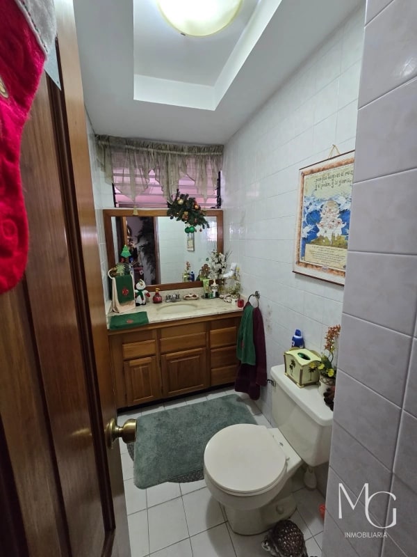 APARTAMENTO EN VENTA EN VÍA MARIS ZONA 10 - 2
