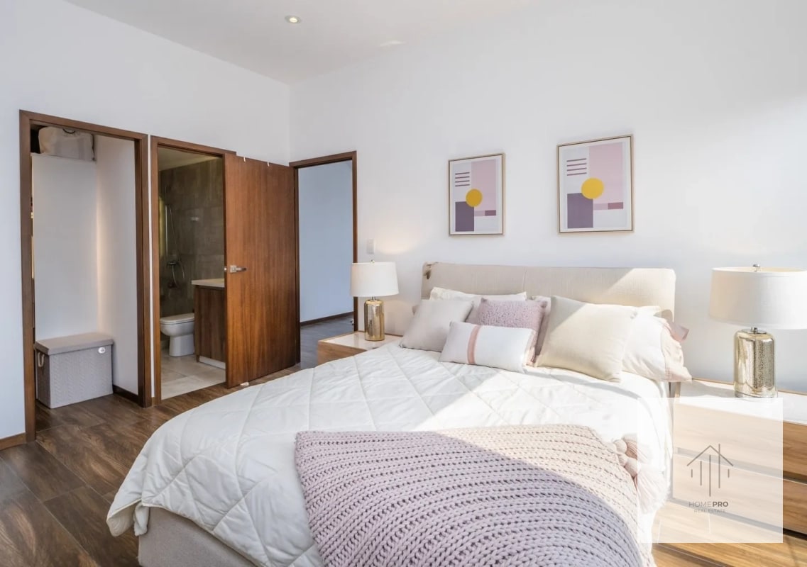 Apartamento Amueblado en Venta o Renta en Zona 10 - 8