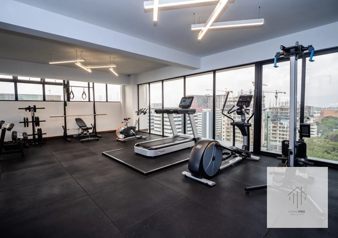 Apartamento Amueblado en Venta o Renta en Zona 10 - 4