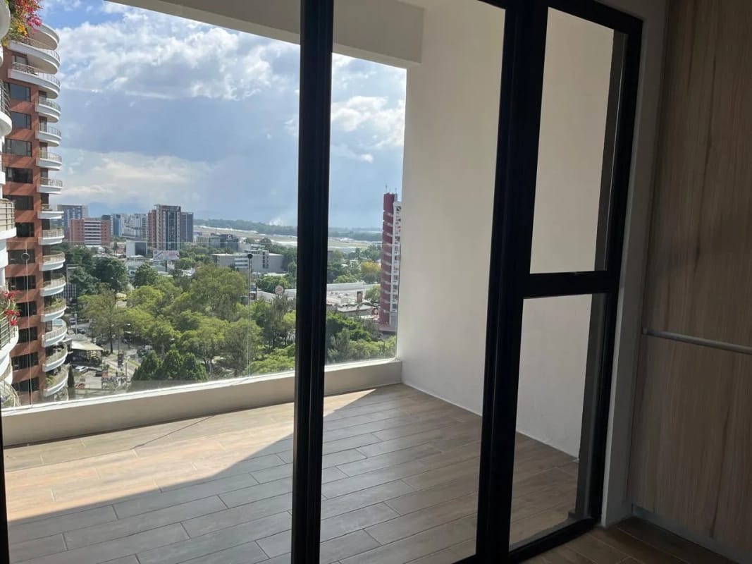 Apto en renta en PARQUE 14 zona 14 — Apartamento en Alquiler en Parque 14, Zona 14, Guatemala, Ciudad — foto 2 de 11
