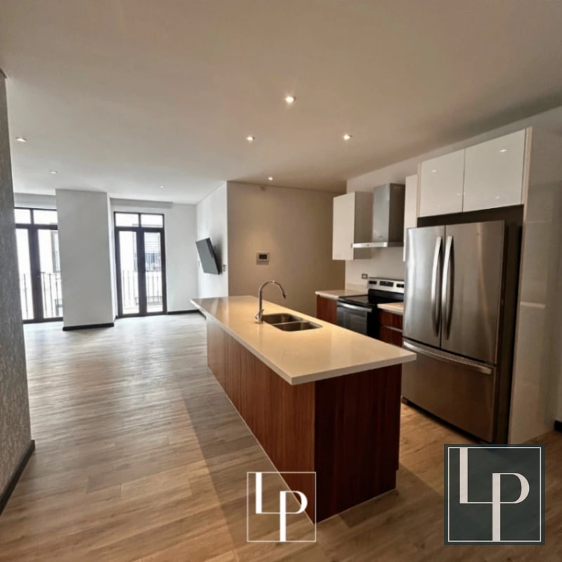 Apartamento de 2 Hab. en Renta en Lirios de Cayalá - 2