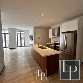 Apartamento en renta en Lirios II de Cayalá (ambientes amplios) — Apartamento en Alquiler en Lirios de Cayalá I, Zona 16, Guatemala, Ciudad — miniatura 1 de 10