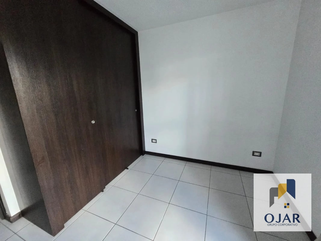 Apartamento en Venta zona 11, Condominio Vistas de las Charcas - 3