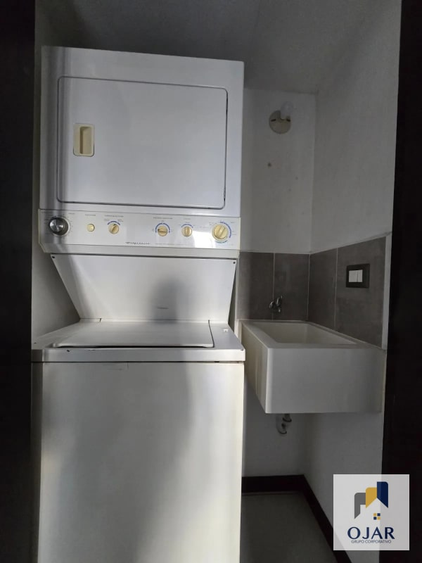 Apartamento en Venta zona 11, Condominio Vistas de las Charcas - 2
