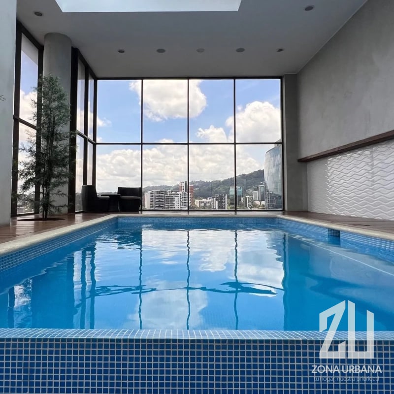 Penthouse de dos niveles con vista panorámica en Edificio Veinti4, Zona 10 - 2