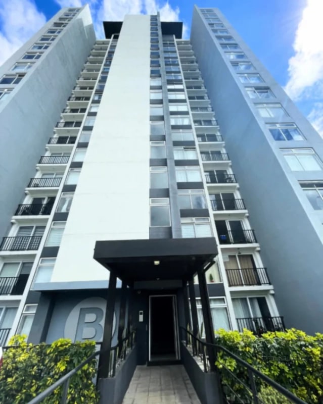 APARTAMENTO EN VENTA MIXCO LO DE COY EN PRIMER NIVEL CON JARDÍN. - 1