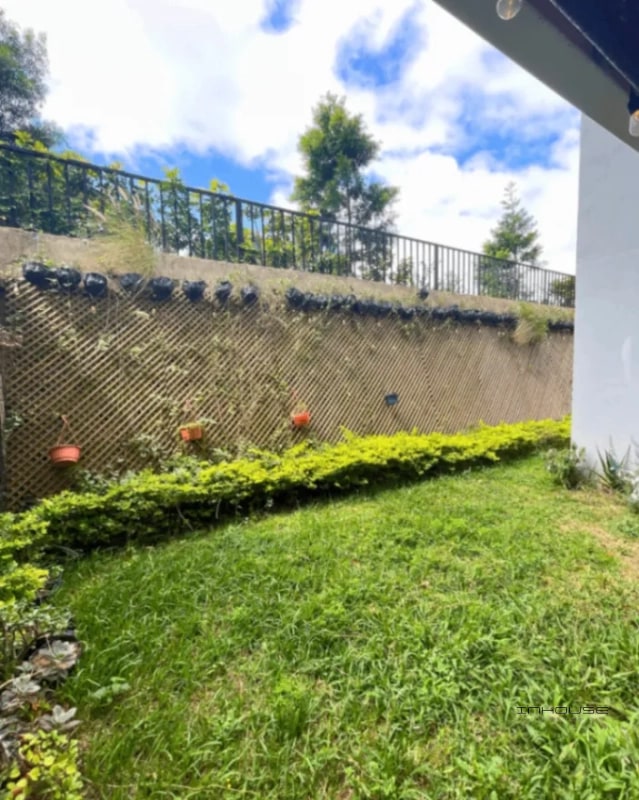 APARTAMENTO EN VENTA MIXCO LO DE COY EN PRIMER NIVEL CON JARDÍN. - 9