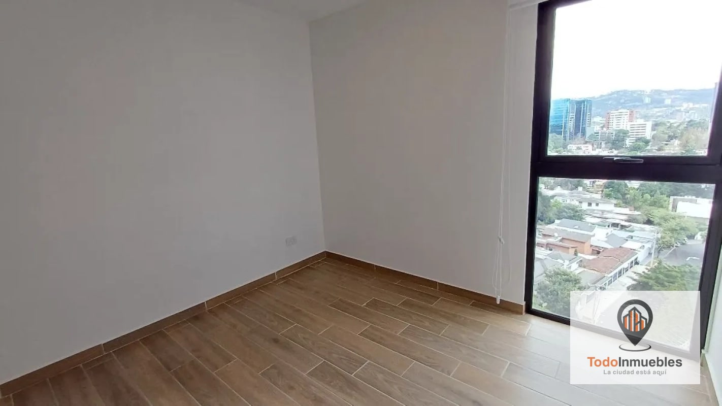 Apartamento en Renta en Parque 14 - 12