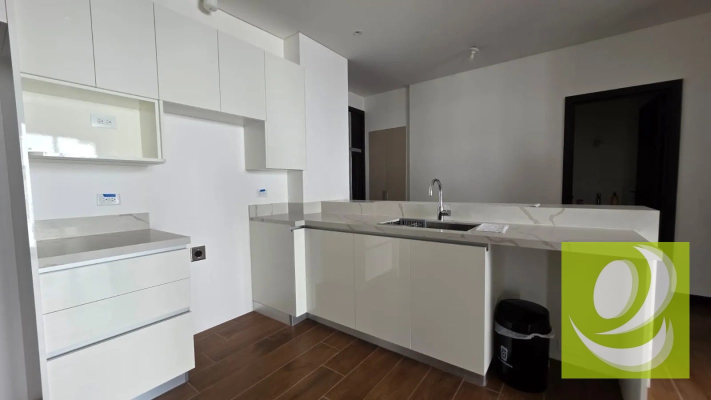Renta  apartamento en Lirios zona 16 - 11