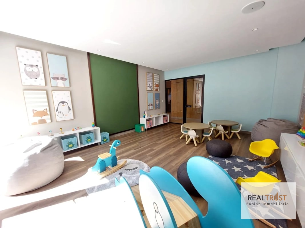 Apartamento amueblado zona 10 - 12