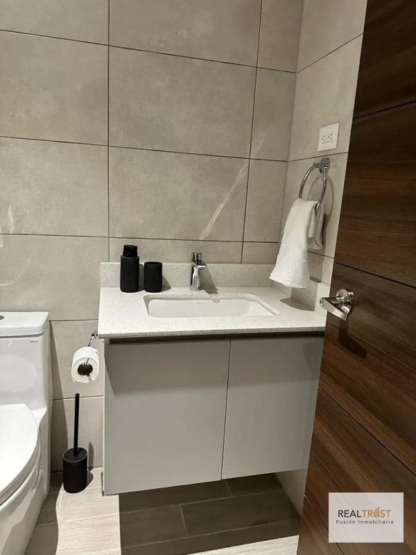 Apartamento amueblado zona 10 - 10