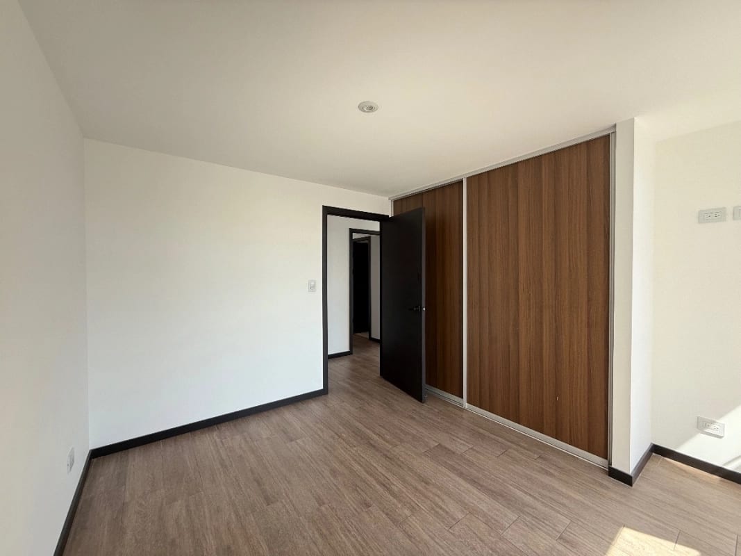 SUPER PRECIO, APARTAMENTO EN VENTA ZONA 10. — Apartamento en Venta en Zona 10, Guatemala, Ciudad — foto 2 de 6