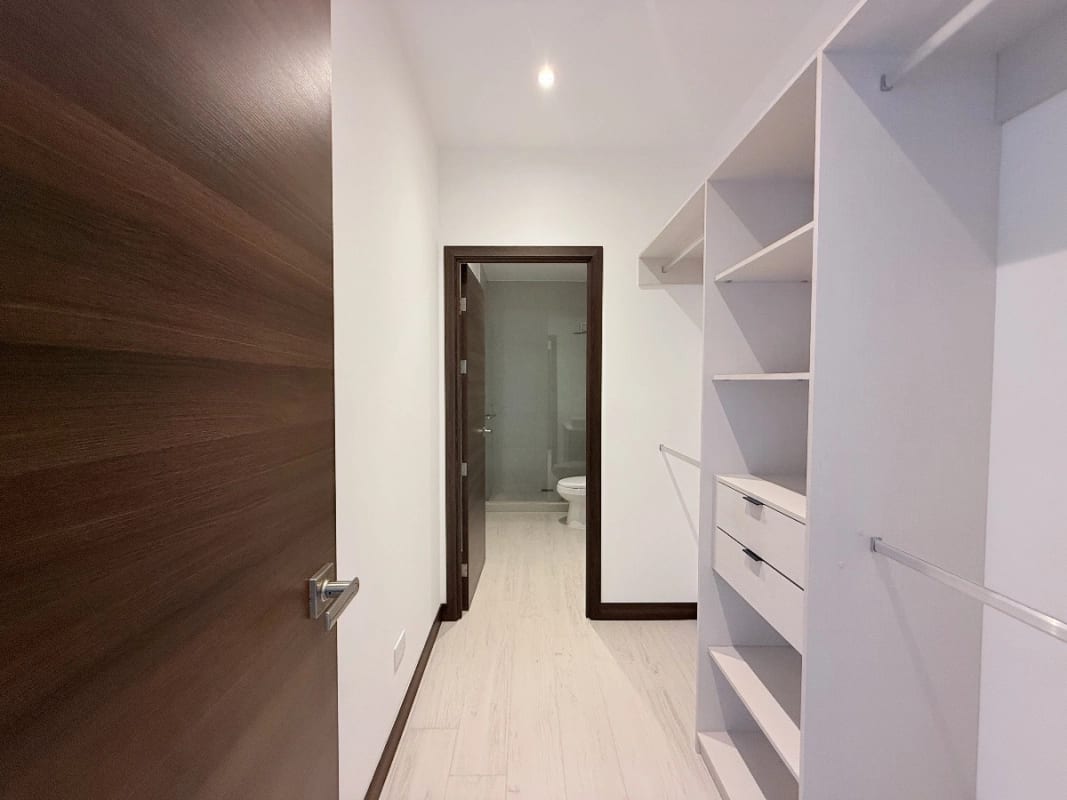LINDO APARTAMENTO EN VENTA SPAZIO ZONA 16 — Apartamento en Venta en Zona 16, Guatemala, Ciudad — foto 6 de 8