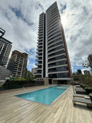 Apartamento en renta y venta en zona 10 — Apartamento en Alquiler en Santa Sofía 7AV, Zona 10, Guatemala, Ciudad — miniatura 2 de 14