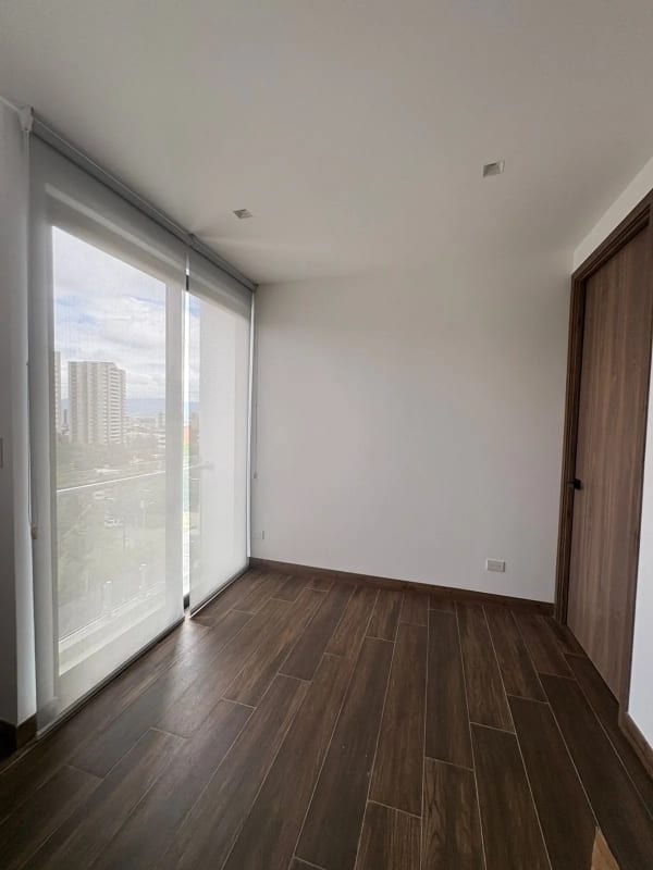 Apartamento en Alquiler | Vila Quince | Zona 15 VH2 | 2 Parqueos + Bodega — Apartamento en Alquiler en Vila Quince, Zona 15, Guatemala, Ciudad — foto 1 de 11