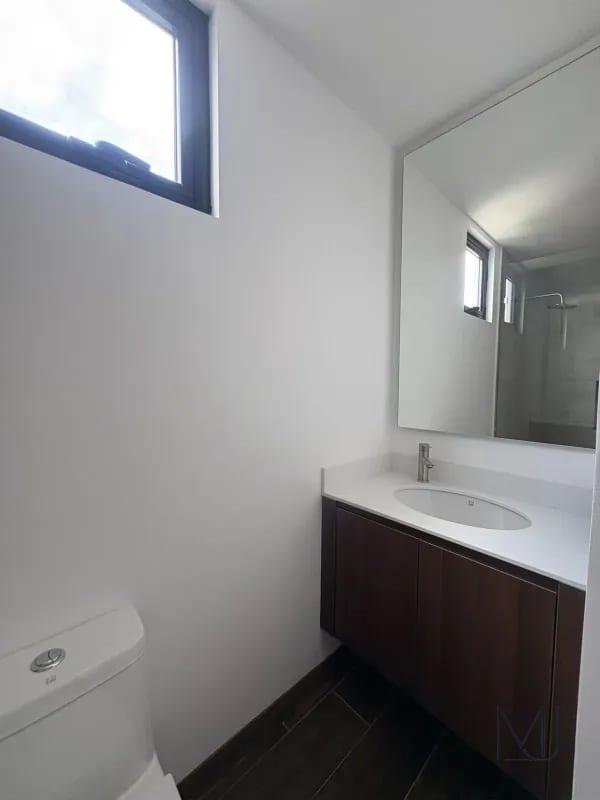 Apartamento en Alquiler | Vila Quince | Zona 15 VH2 | 2 Parqueos + Bodega — Apartamento en Alquiler en Vila Quince, Zona 15, Guatemala, Ciudad — foto 7 de 11