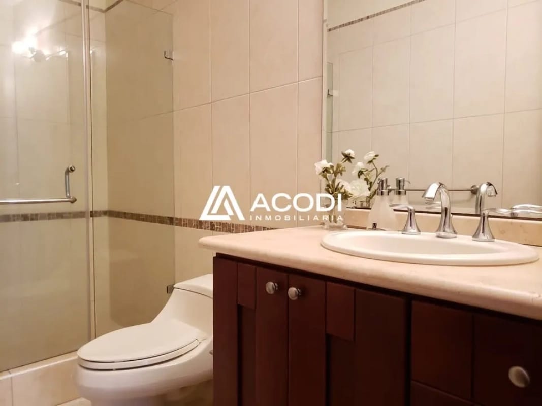 Apartamento amueblado en zona 14 — Apartamento en Venta en Zona 14, Guatemala, Ciudad — foto 3 de 4