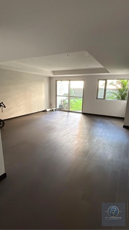 Lindo apartamento en edificio Attica, Zona 14 - 1