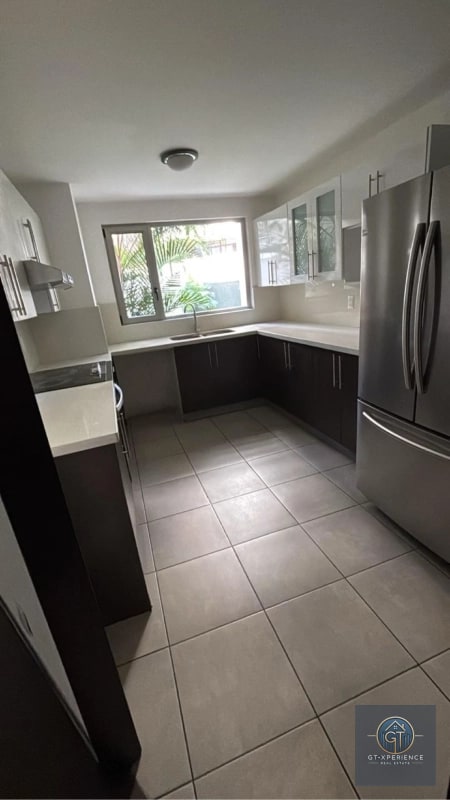 Lindo apartamento en edificio Attica, Zona 14 - 13