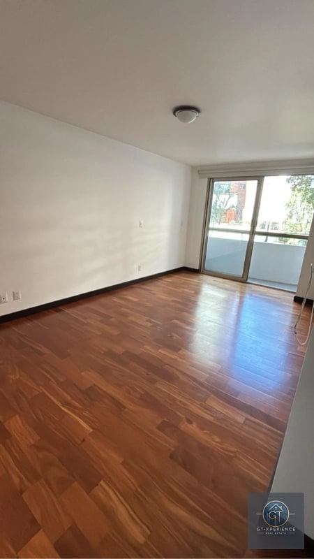 Lindo apartamento en edificio Attica, Zona 14 - 5