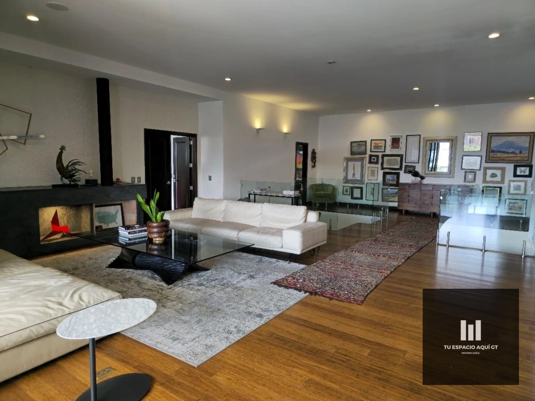 Hermoso Penthouse en Venta en Zona 10 - 16