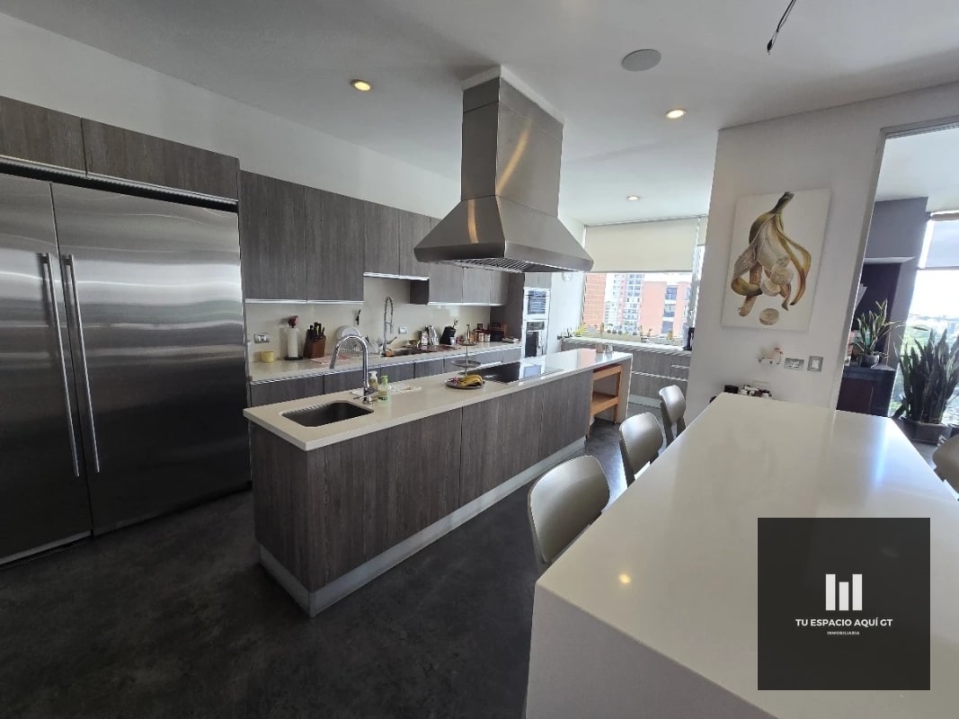 Hermoso Penthouse en Venta en Zona 10 - 14