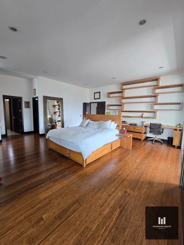 Hermoso Penthouse en Venta en Zona 10 - 10