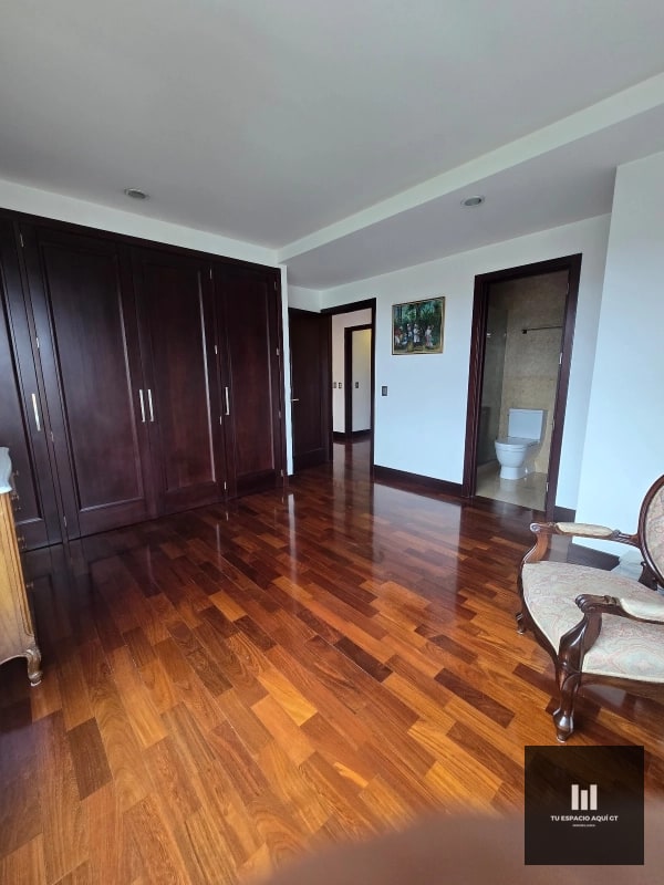 Hermoso Penthouse en Venta en Zona 10 - 9