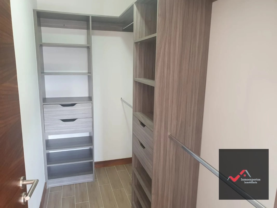 APARTAMENTO EN VENTA ZONA 15 - 4