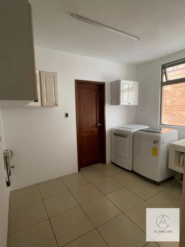 Apartamento en renta en Oakland, zona 10 - 12