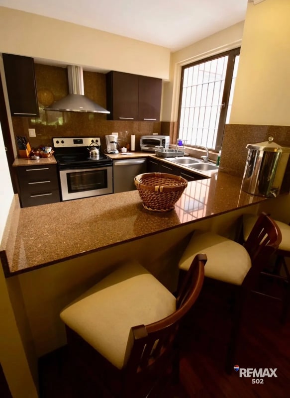 Apartamento con Jardín - Zona 14 — Apartamento en Alquiler en Plenum 14, Zona 14, Guatemala, Ciudad — foto 10 de 12
