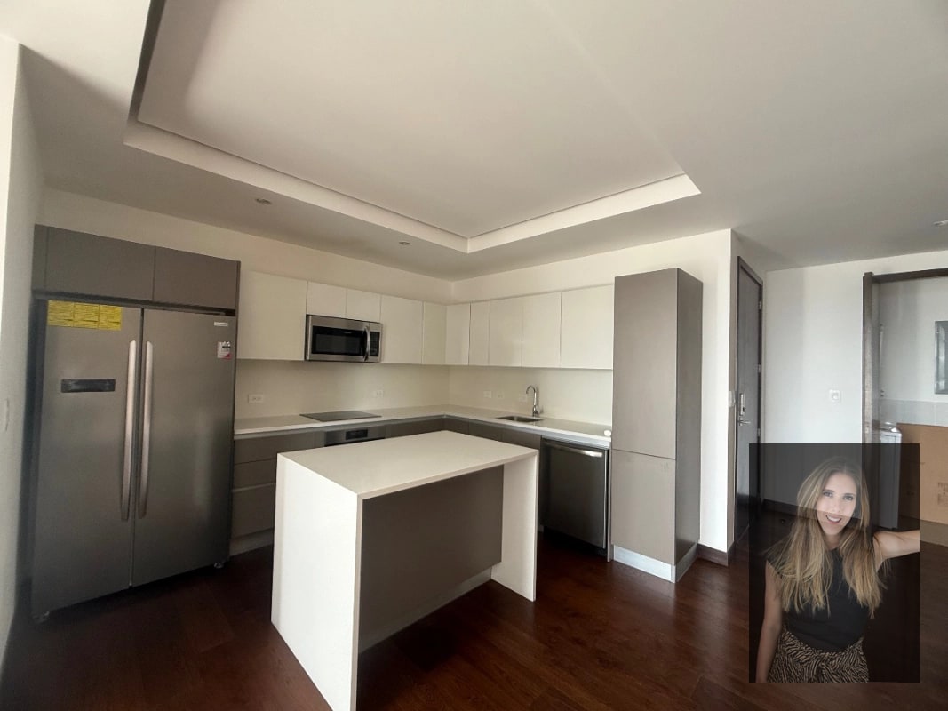 apartamento en renta Edificio Vasanta zona 10 - 17