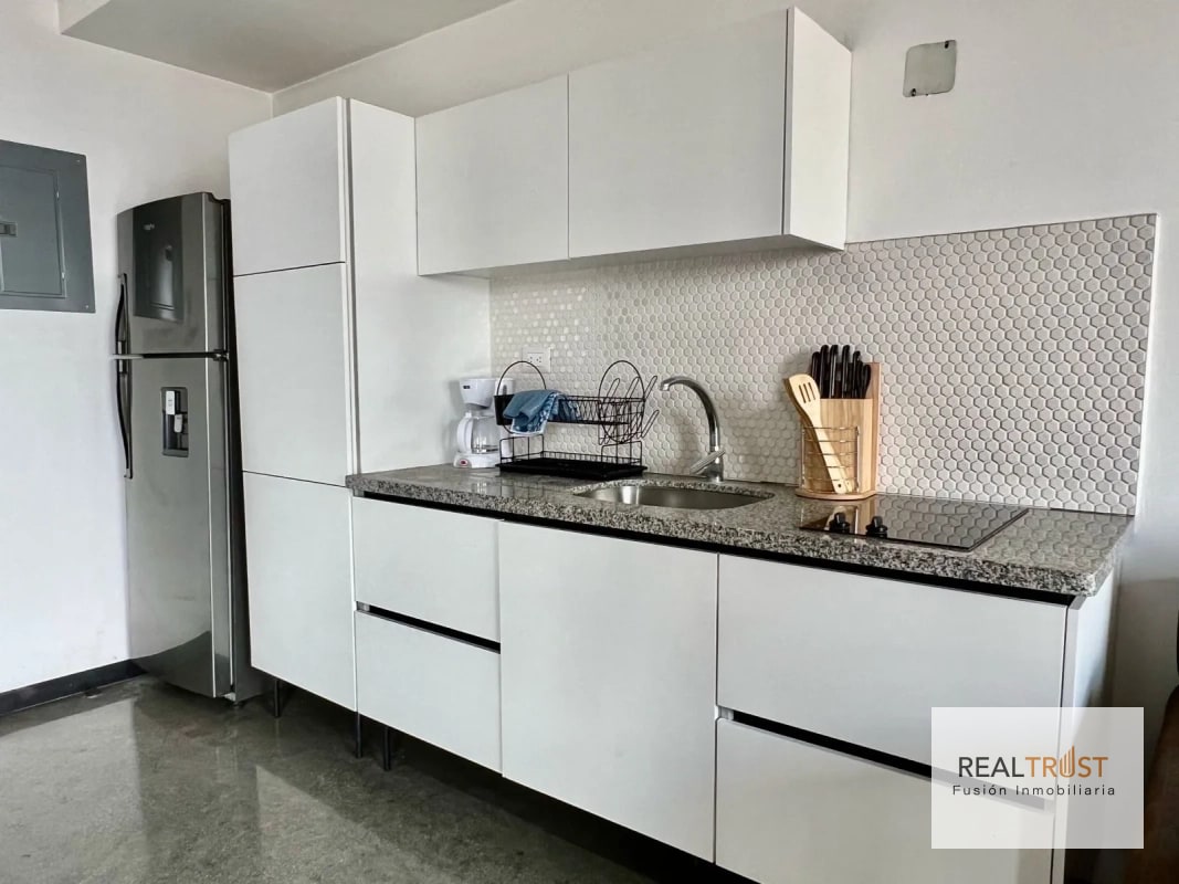 Se vende lindo apartamento en 4 Grados Norte, Edificio 4 Venezia, totalmente amueblado. - 6
