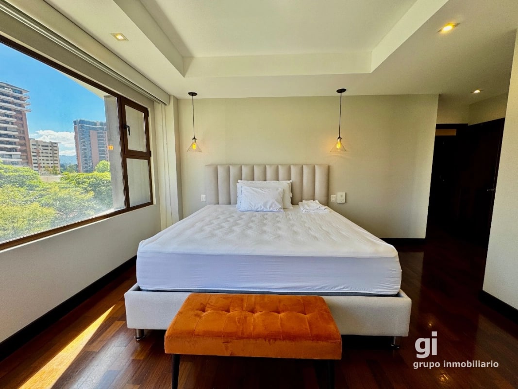 Apartamento de 200 m2 en venta zona 14 - 5