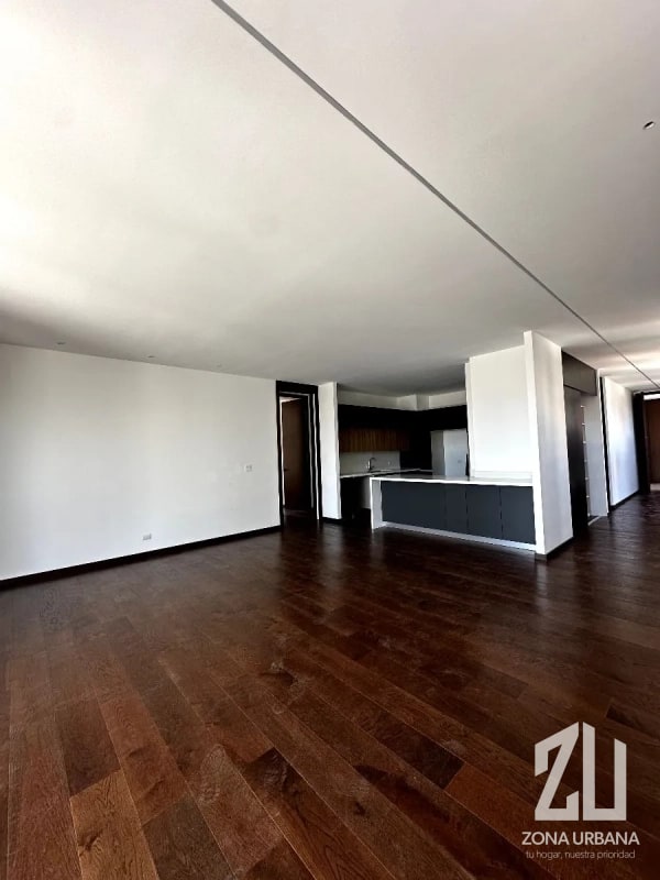 Apartamento amplio y bien iluminado con balcón en Edificio Tero 14 - 1