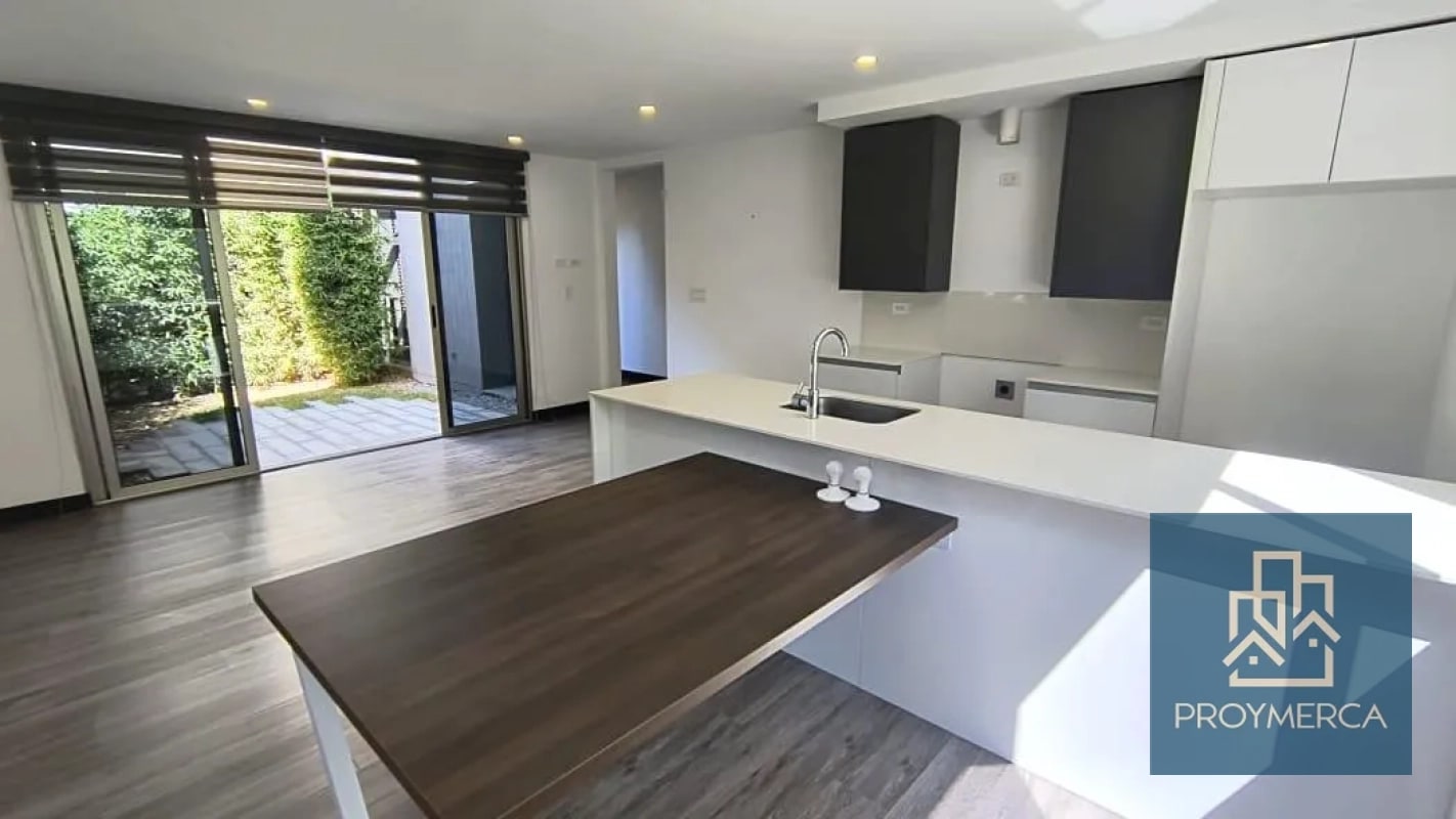 Apartamento con jardín en venta, Edificio Iridia, Zona 13 - 1