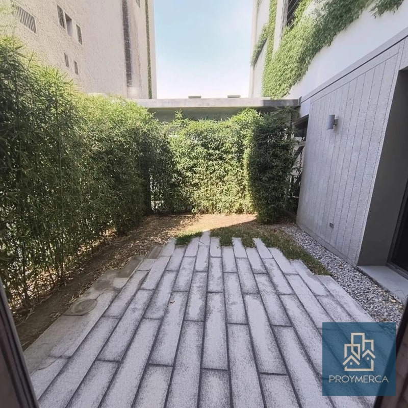 Apartamento con jardín en venta, Edificio Iridia, Zona 13 - 12