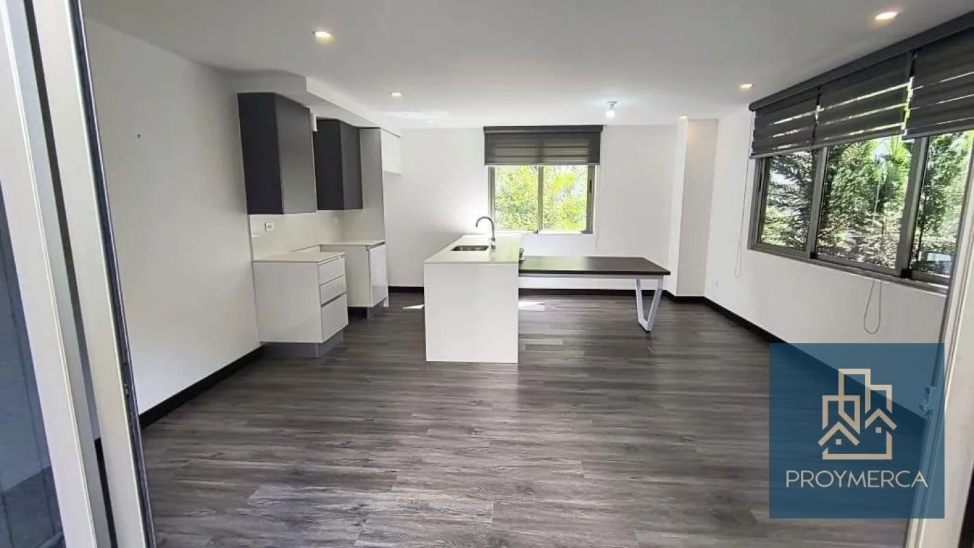 Apartamento con jardín en venta, Edificio Iridia, Zona 13 - 11