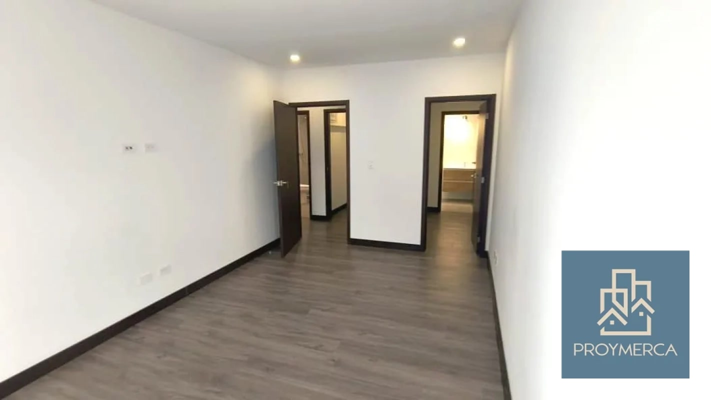 Apartamento con jardín en venta, Edificio Iridia, Zona 13 - 10