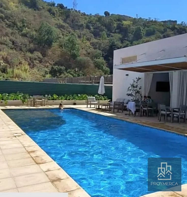 Apartamento con jardín en venta, Edificio Iridia, Zona 13 - 8