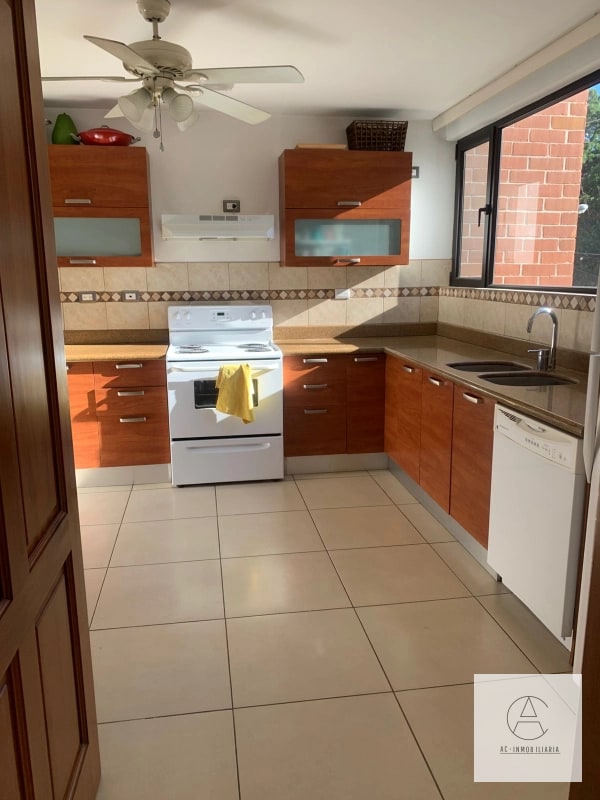 Apartamento en venta zona 14. 2 habitaciones - 6